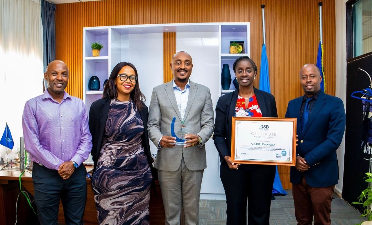 06b431e4-7062-4ddb-b60c-35996e22c5c6