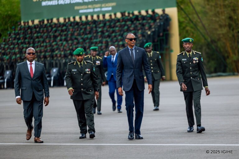 perezida_kagame_yagaragaje_ko_umusirikare_mwiza_akorera_abaturage_mbere_na_mbere-59964