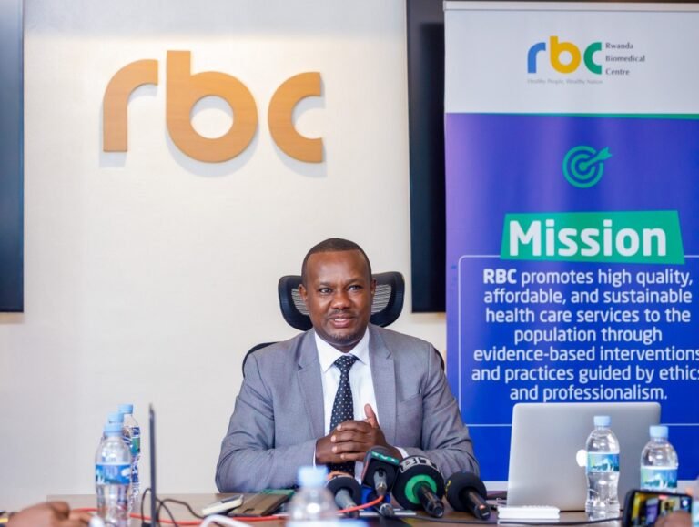 umuyobozi_w_ishami_rishinzwe_indwara_zo_mu_mutwe_muri_rbc_dr_darius_gishoma_yasobanuye_ko_umuntu_urize_wese_atari_ko_aba_afite_ihungabana_ariko_nawe_agomba_kwitabwaho-71dfa